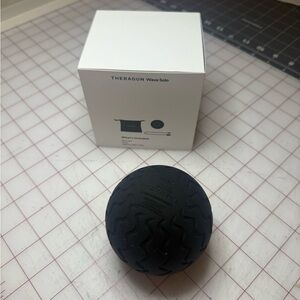 Theragun Wave Solo Black Massage Ball